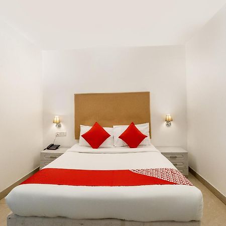 Oyo Hotel Fiesta Grand Bangalore Eksteriør bilde